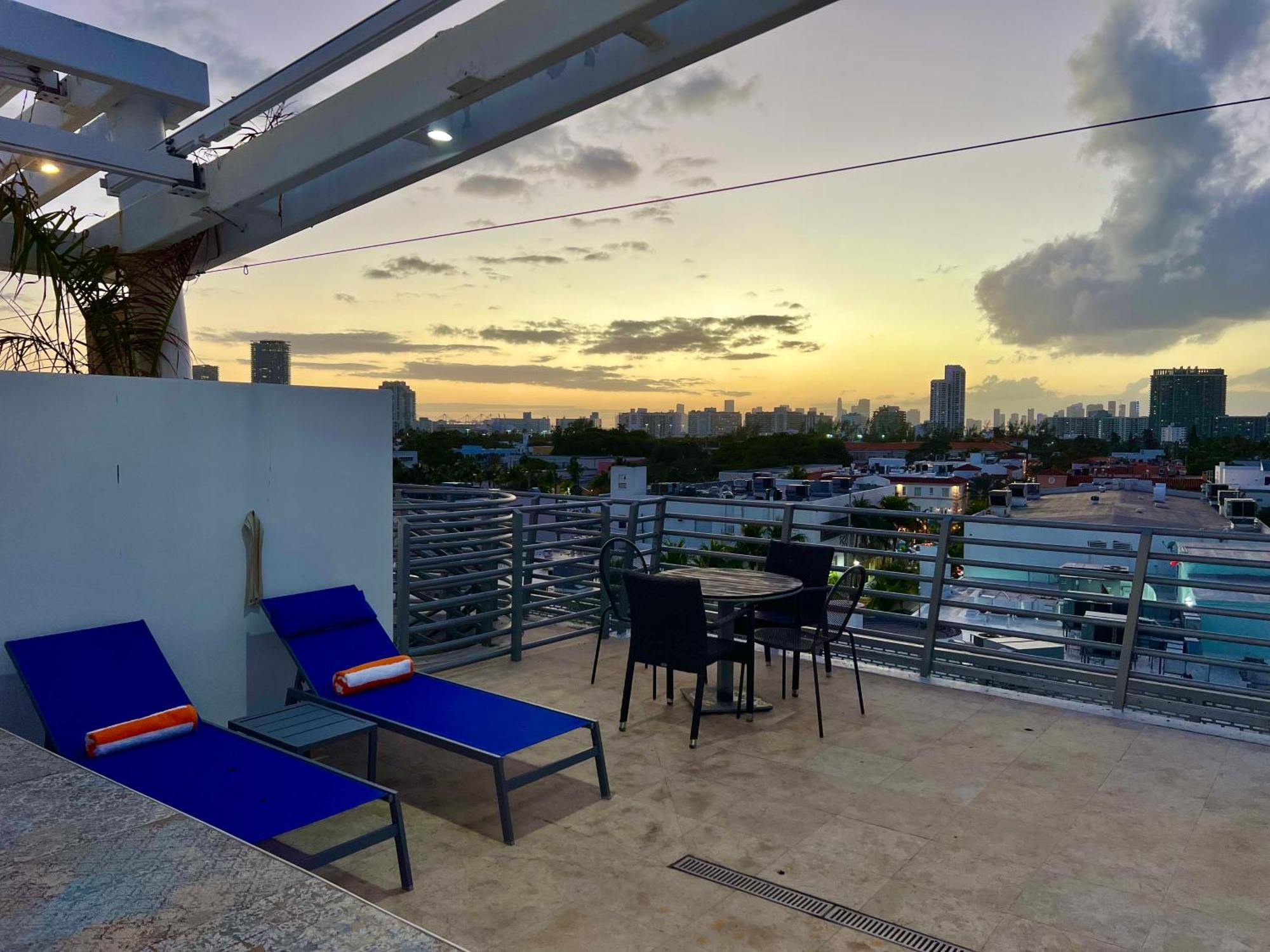 Boutique Suites 3 Min Walk To Beach Miami Beach Exterior photo